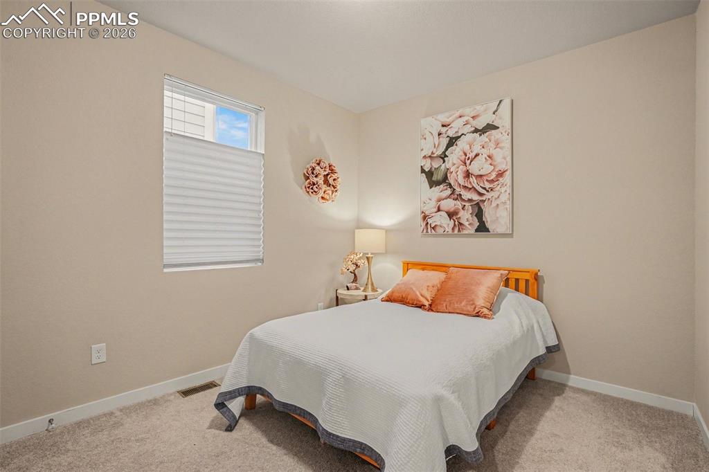 Image 16 of 41: Bedroom