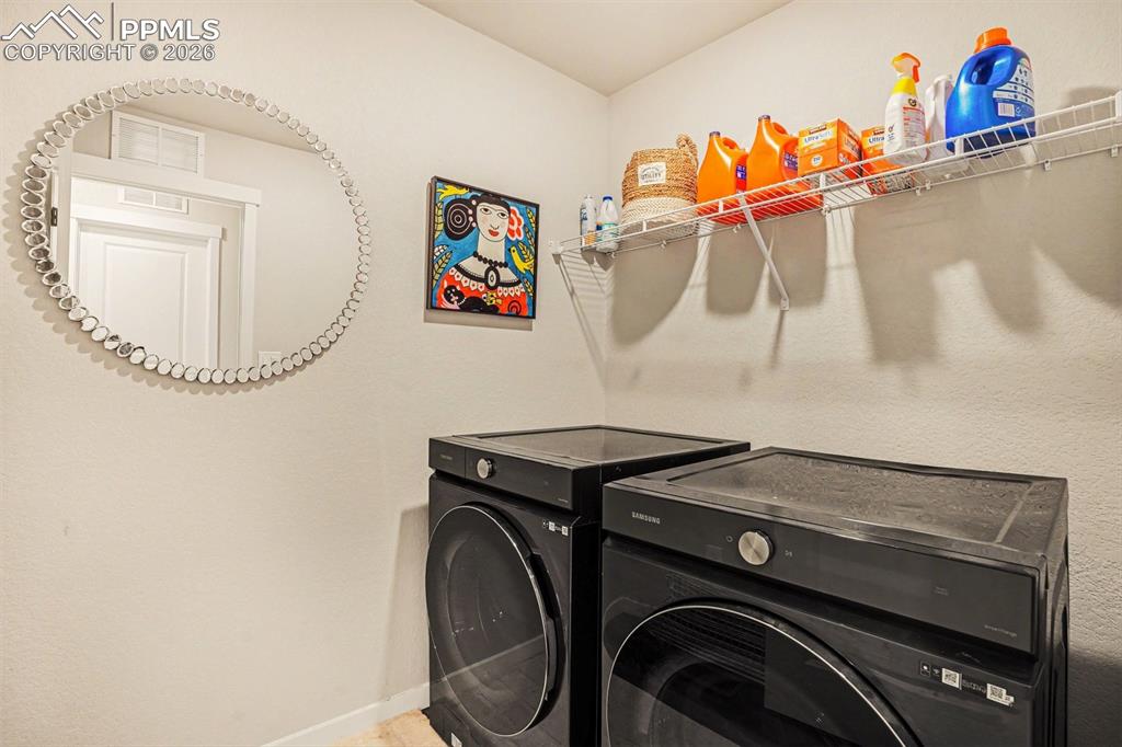 Image 29 of 41: Laundry