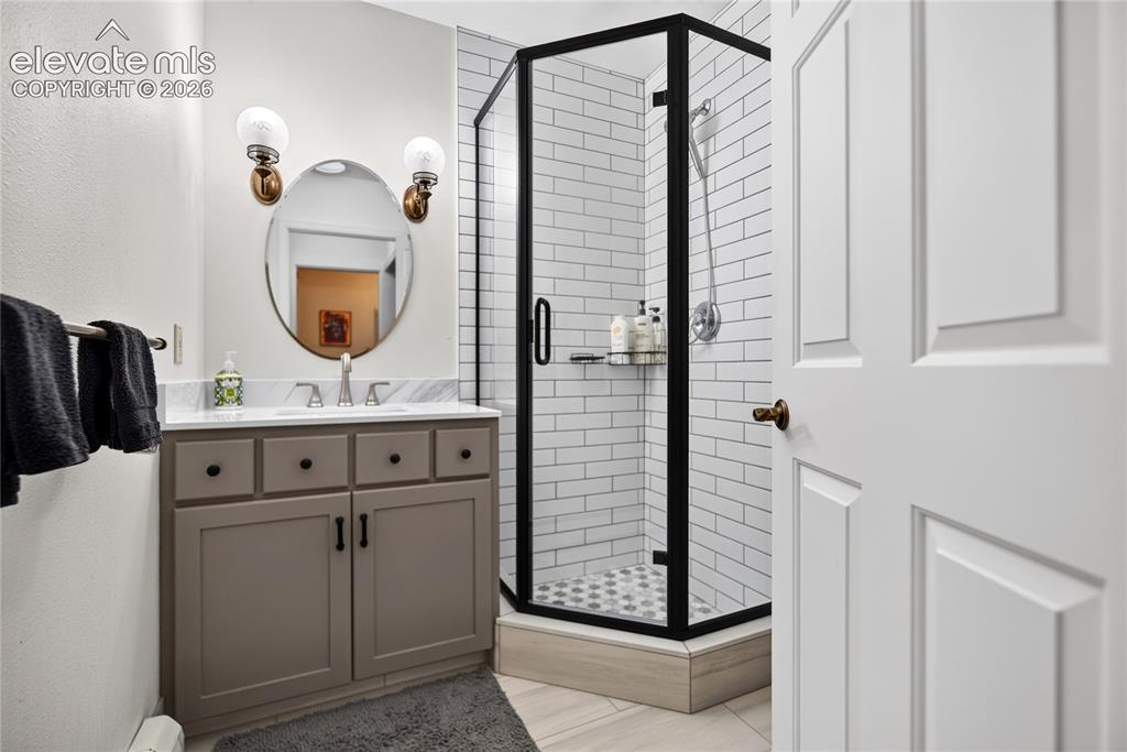 Image 14 of 21: Bathroom