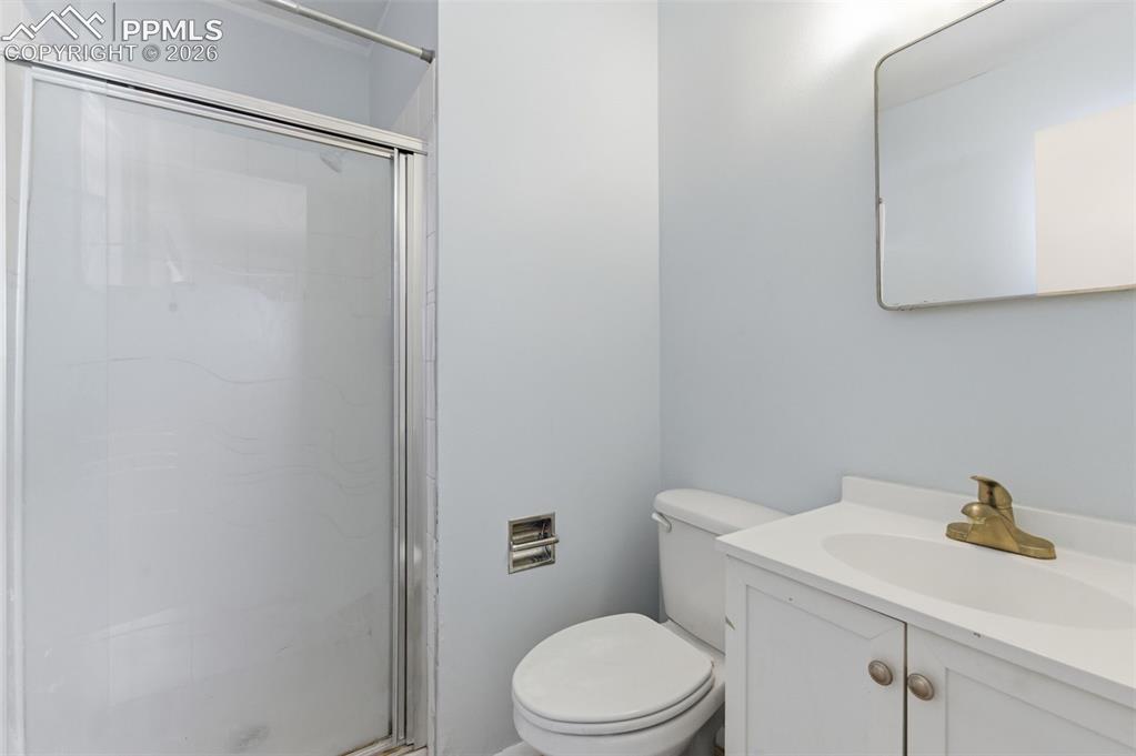 Image 20 of 30: Bathroom