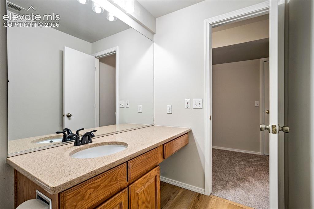 Image 44 of 49: Bathroom