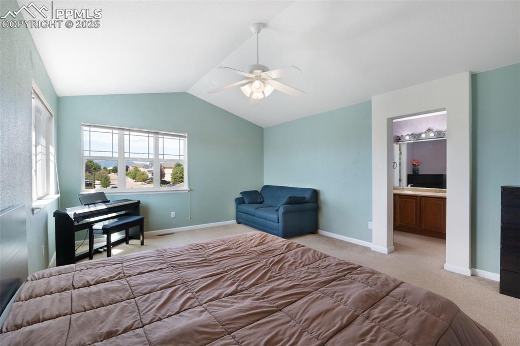 Image 16 of 41: Bedroom