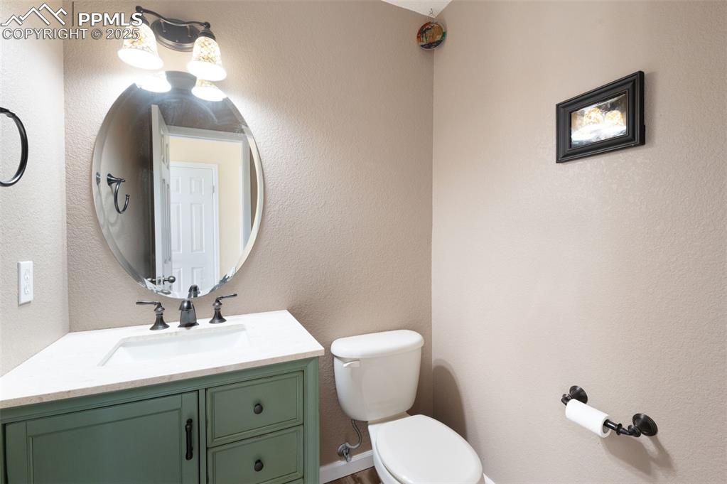 Image 9 of 41: Bathroom
