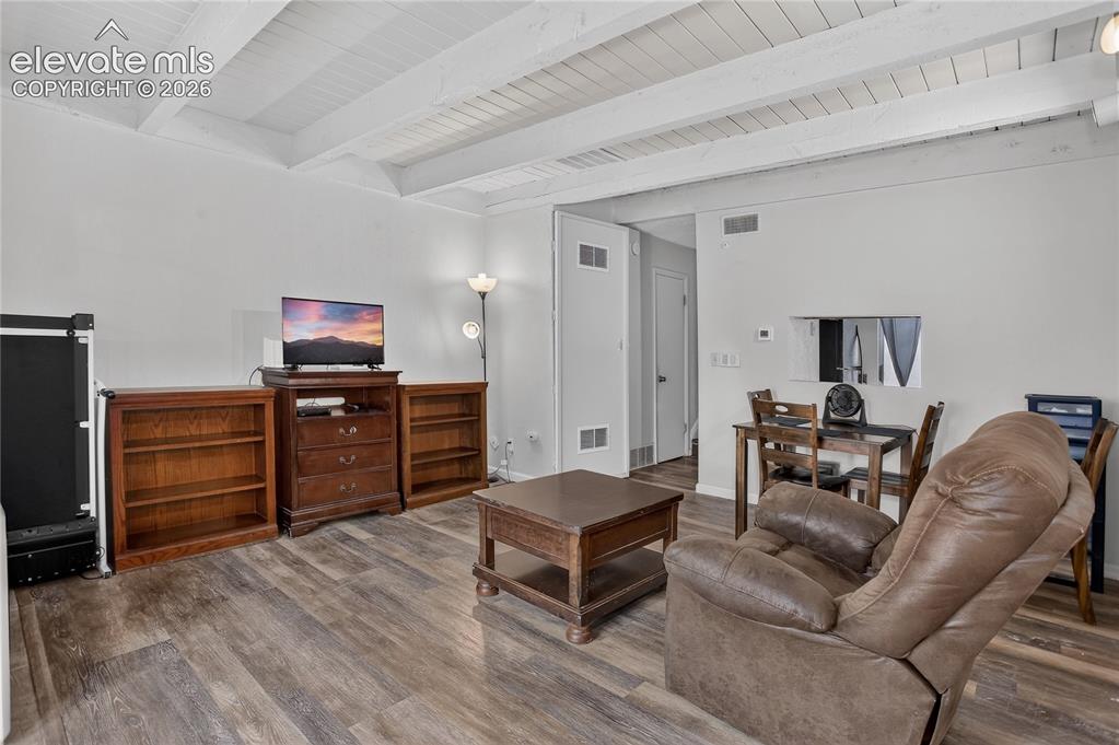 Image 7 of 27: Living Room
