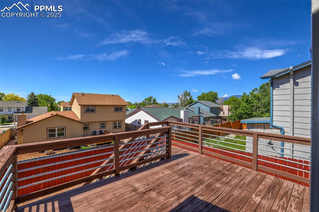 Image 11 of 39: Deck