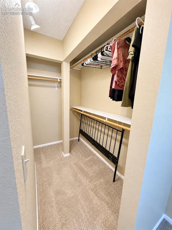 Image 14 of 26: Closet