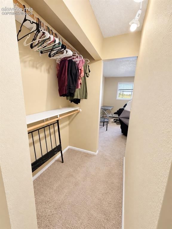 Image 15 of 26: Closet