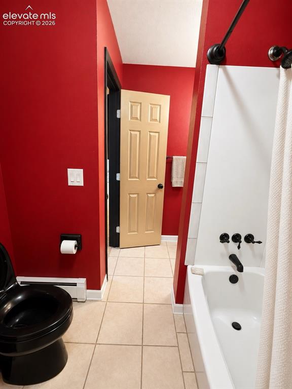 Image 23 of 26: Bathroom