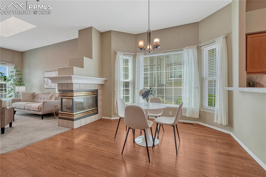 Image 18 of 47: Dining Area