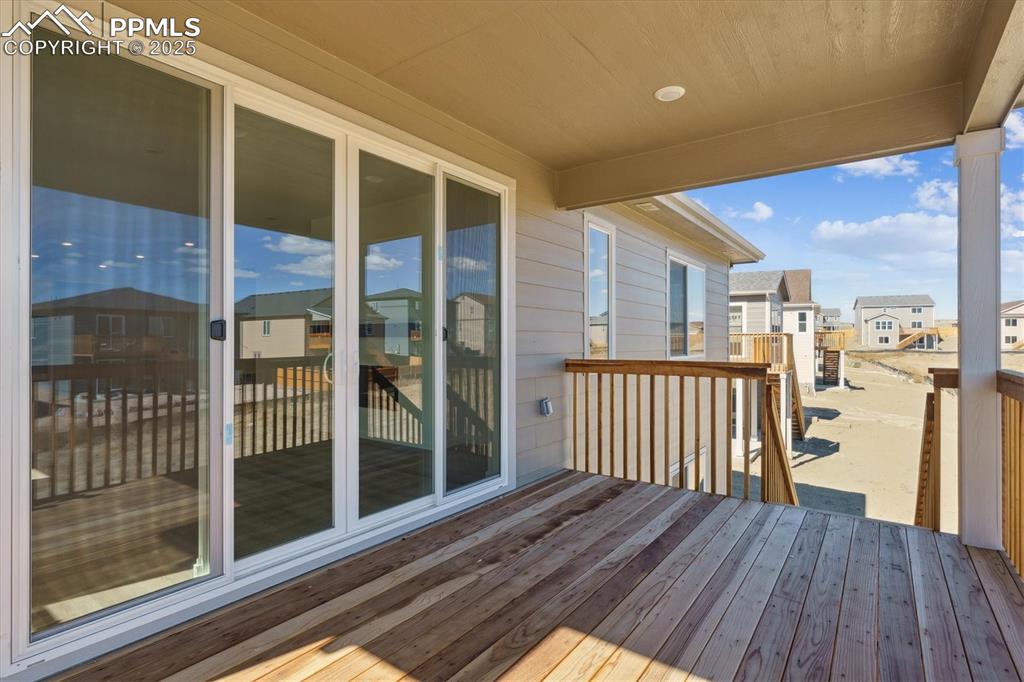 Image 16 of 16: Deck