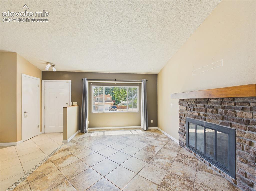 Image 11 of 46: Living Room