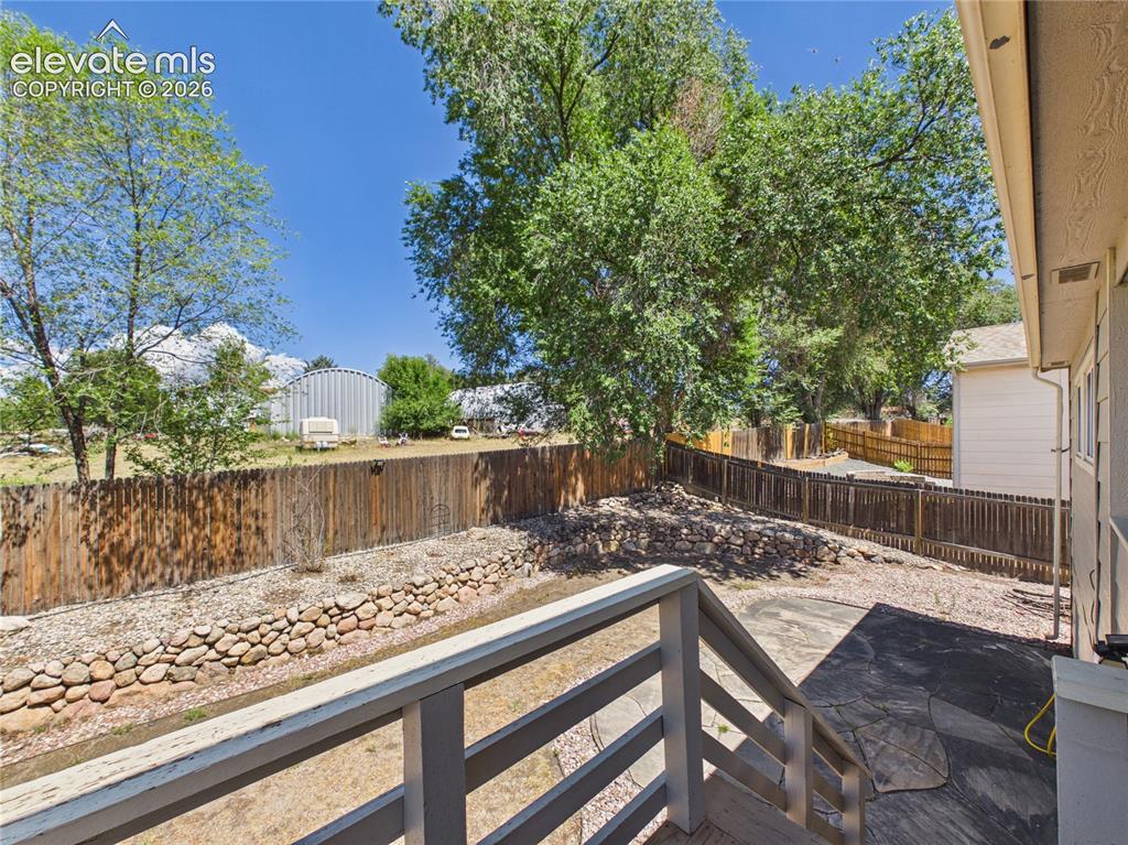 Image 35 of 46: Spacious area to entertain