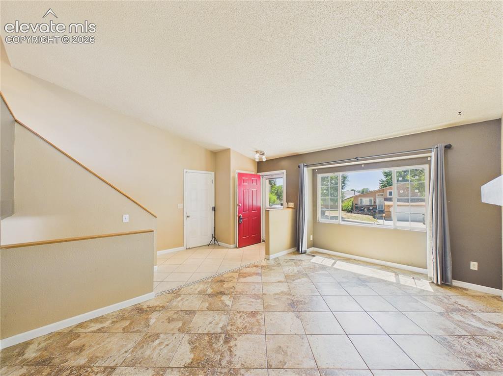 Image 8 of 46: Family Room