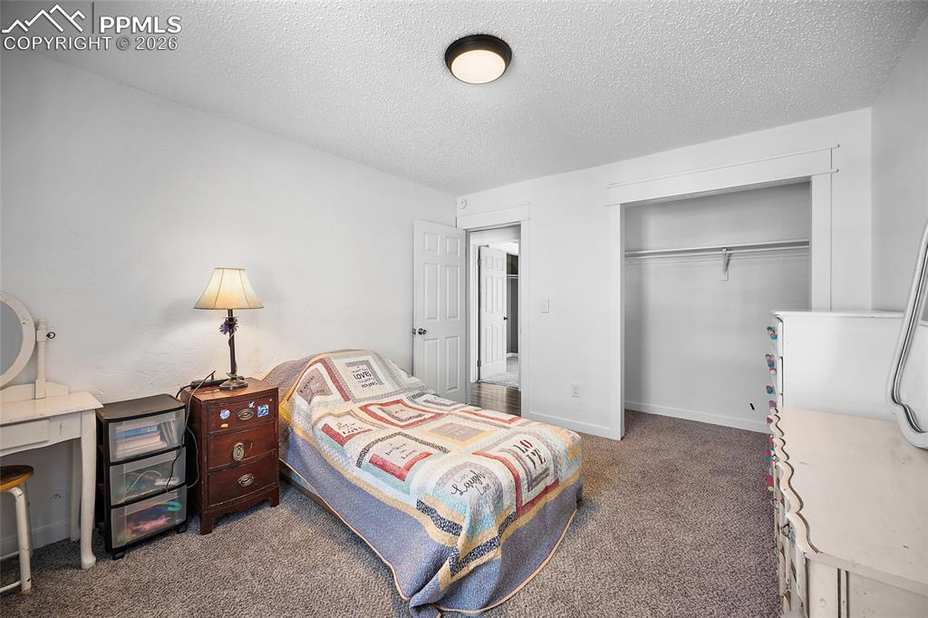 Image 11 of 36: Bedroom