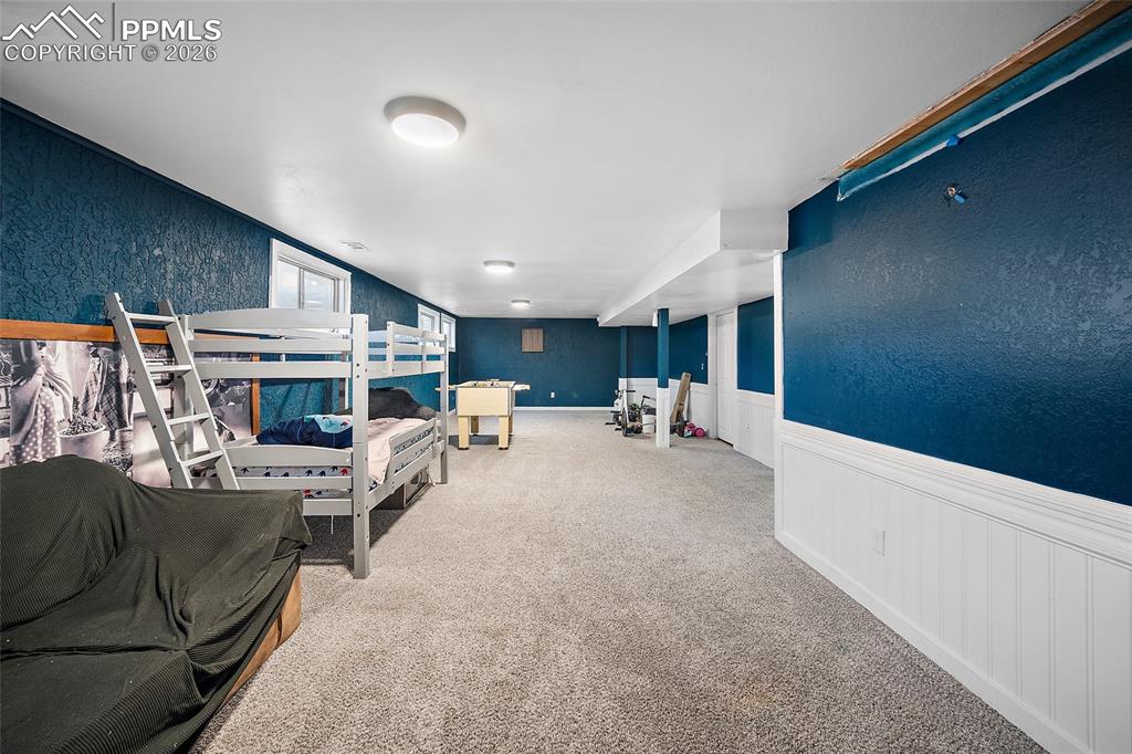 Image 26 of 36: Bedroom