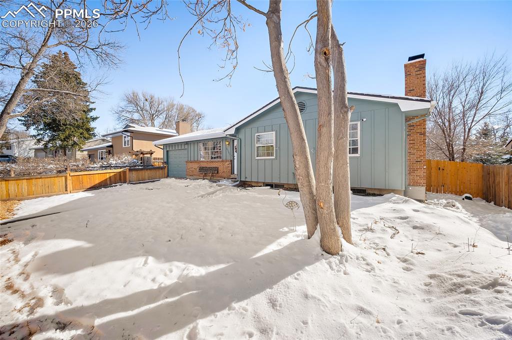 Image 3 of 36: Back of Structure