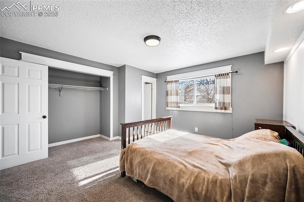 Image 6 of 36: Bedroom