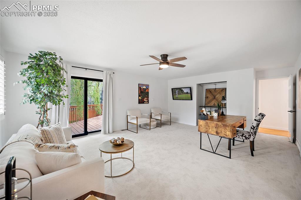 Image 16 of 46: Living Room