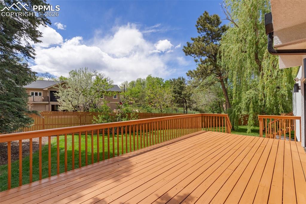 Image 37 of 46: Deck