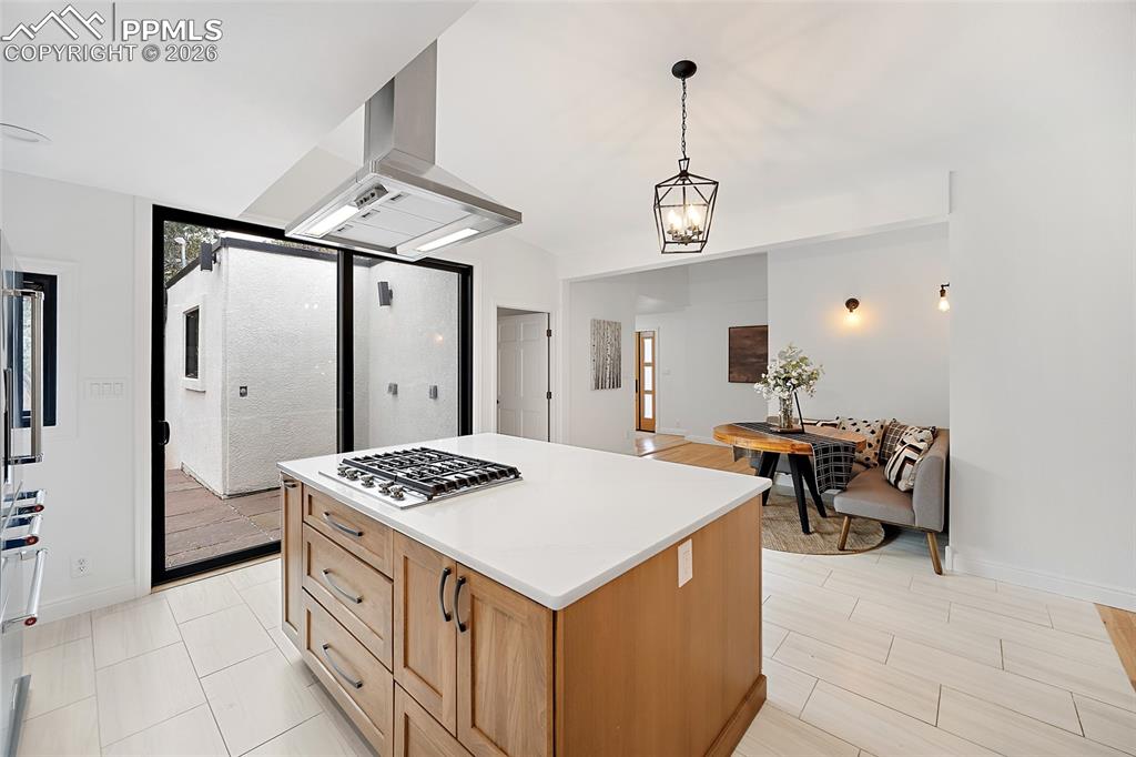 Image 6 of 46: Kitchen