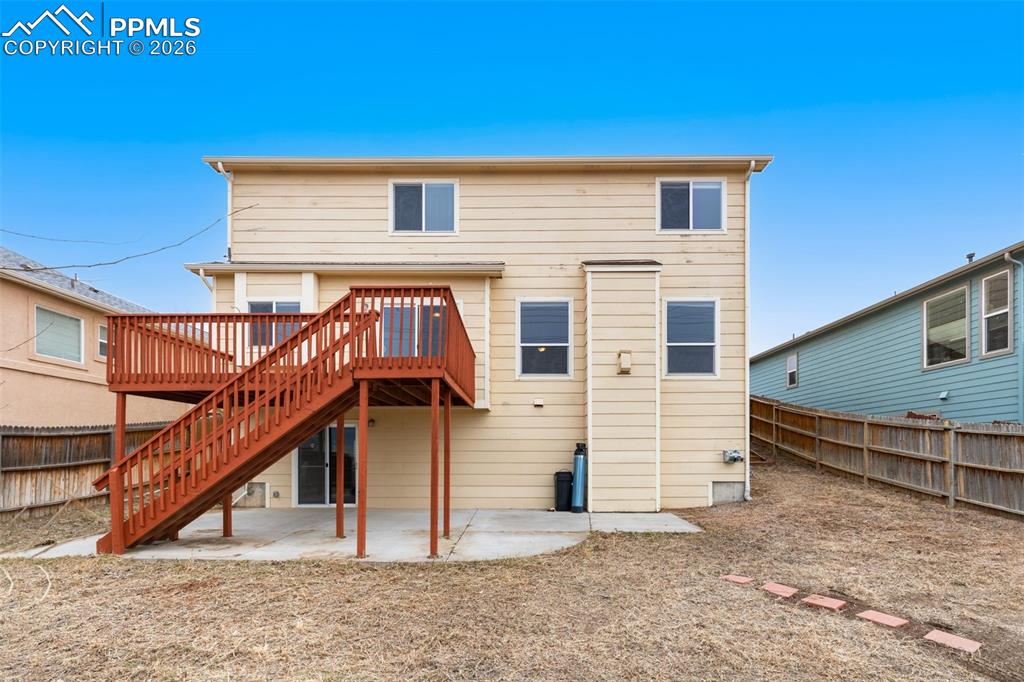 Image 28 of 49: Back of Structure