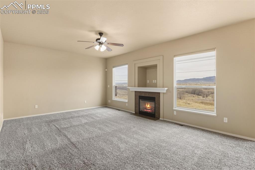 Image 36 of 49: Living Room