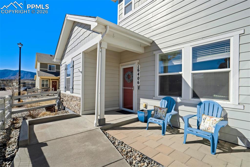 Image 2 of 36: Entry