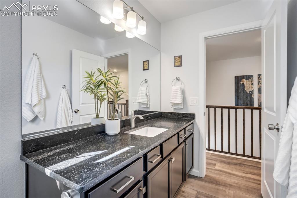 Image 30 of 36: Bathroom