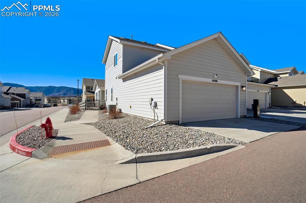 Image 35 of 36: Side of Structure