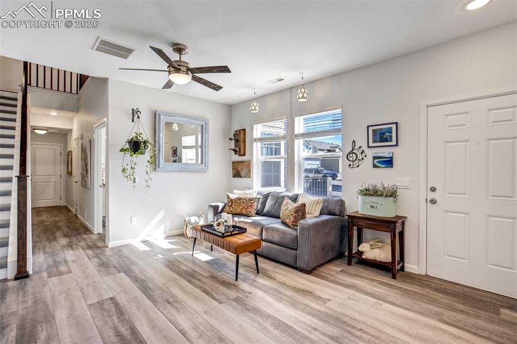 Image 5 of 36: Living Room