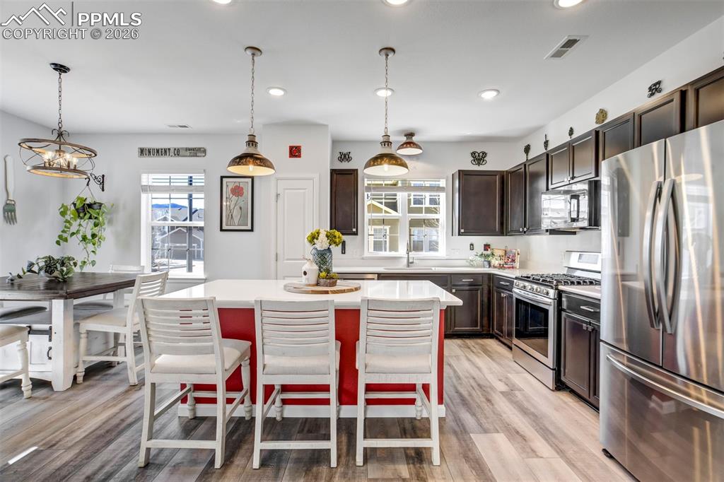 Image 7 of 36: Kitchen