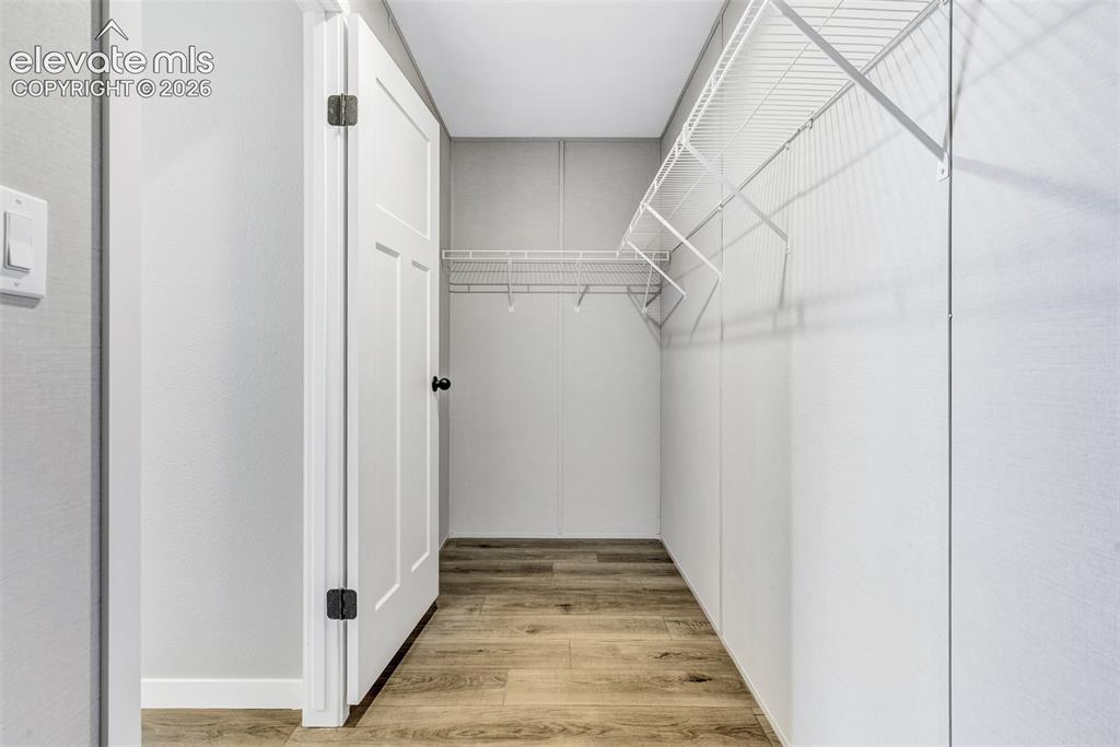 Image 16 of 35: Closet
