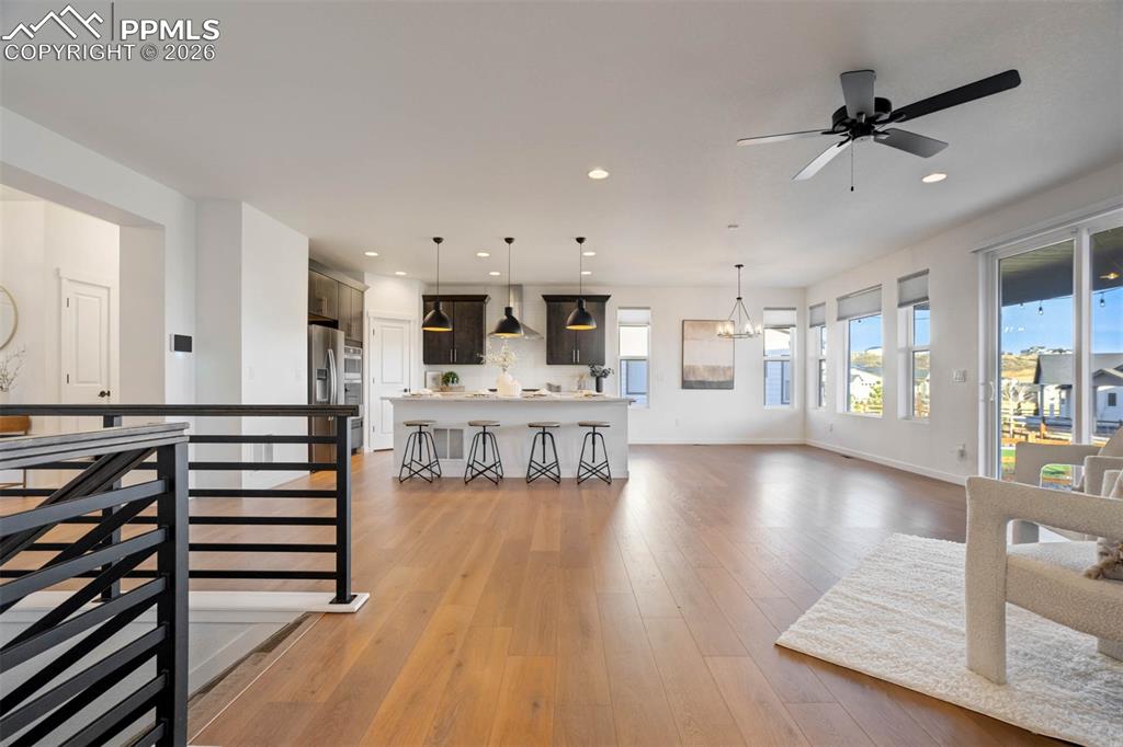 Image 16 of 48: Great Room