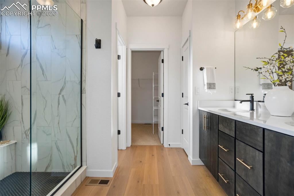 Image 22 of 48: Master Bathroom