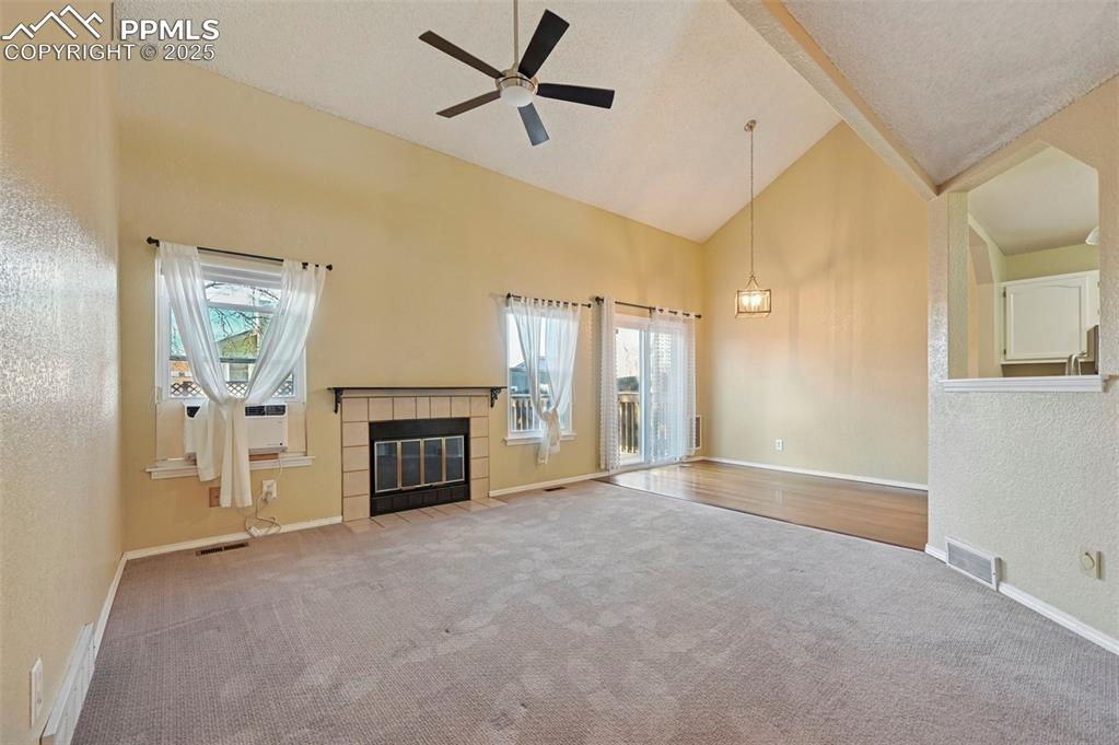 Image 7 of 27: Living Room