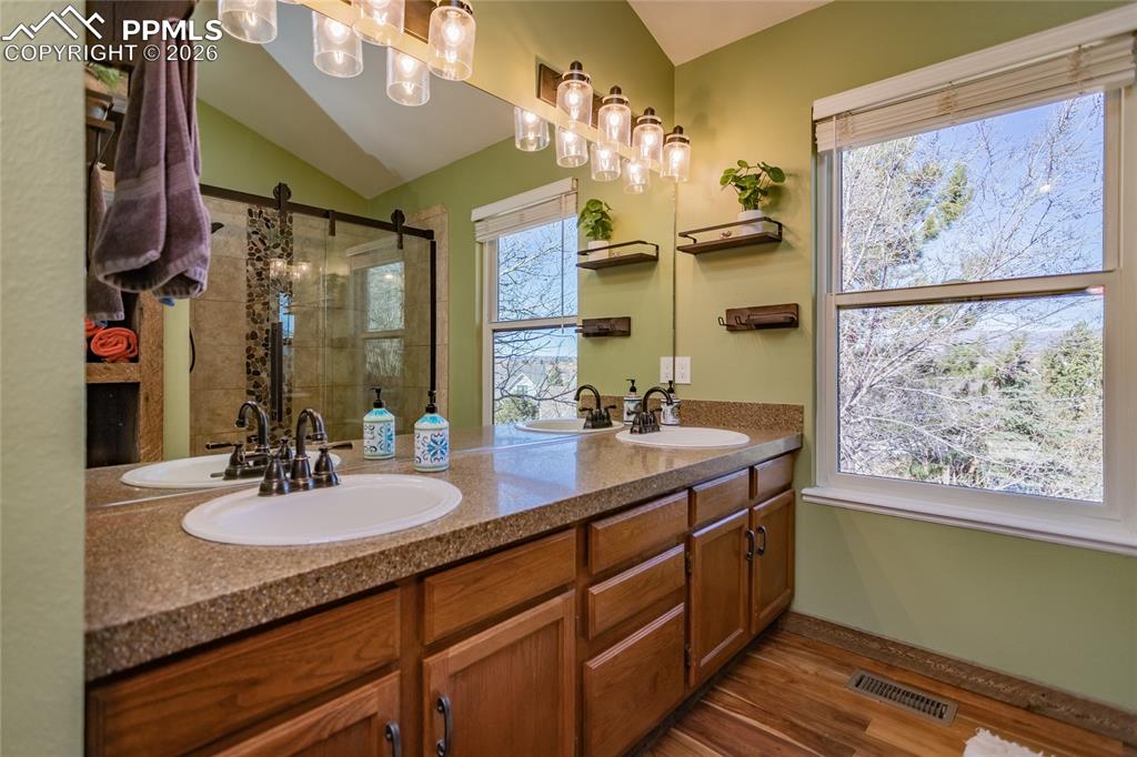 Image 18 of 50: Master Bathroom