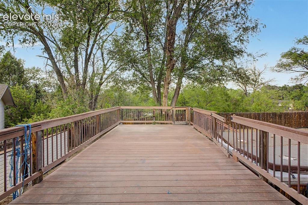 Image 3 of 32: Deck
