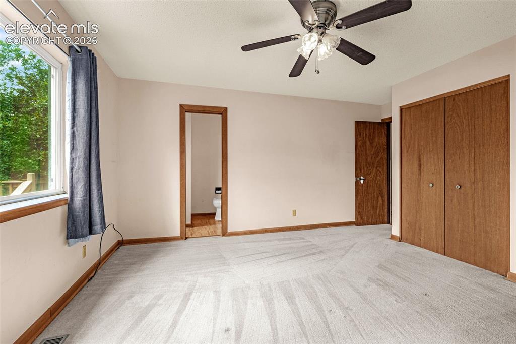 Image 15 of 38: Bedroom