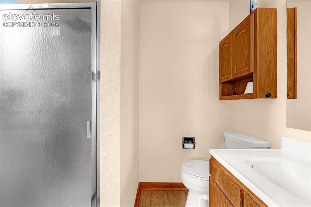 Image 16 of 38: Bathroom