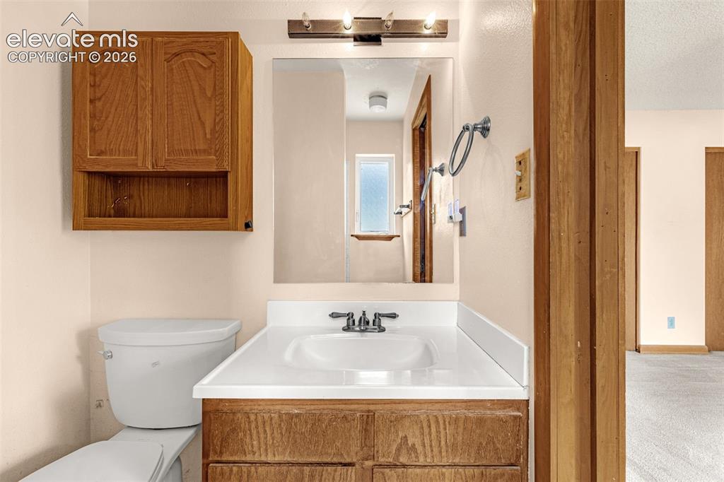 Image 17 of 38: Bathroom