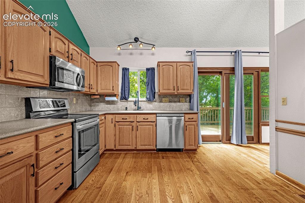 Image 6 of 38: Kitchen