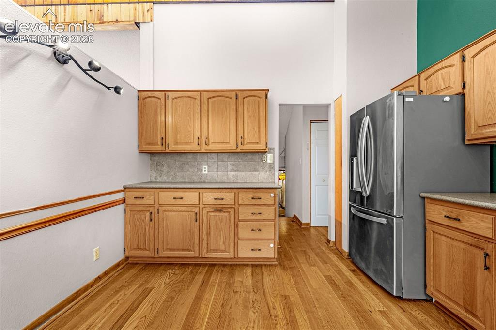 Image 8 of 38: Kitchen