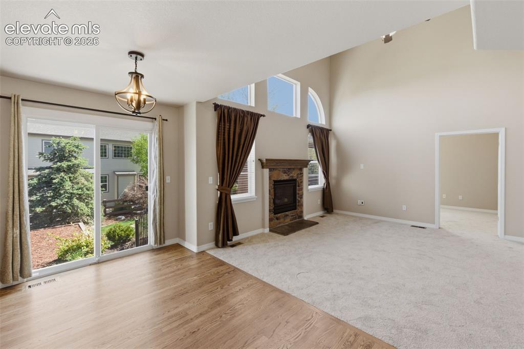 Image 14 of 46: Living Room