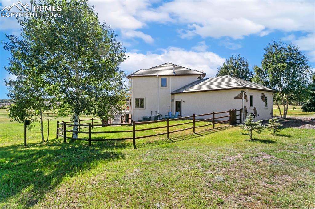 Image 39 of 45: Back of Structure