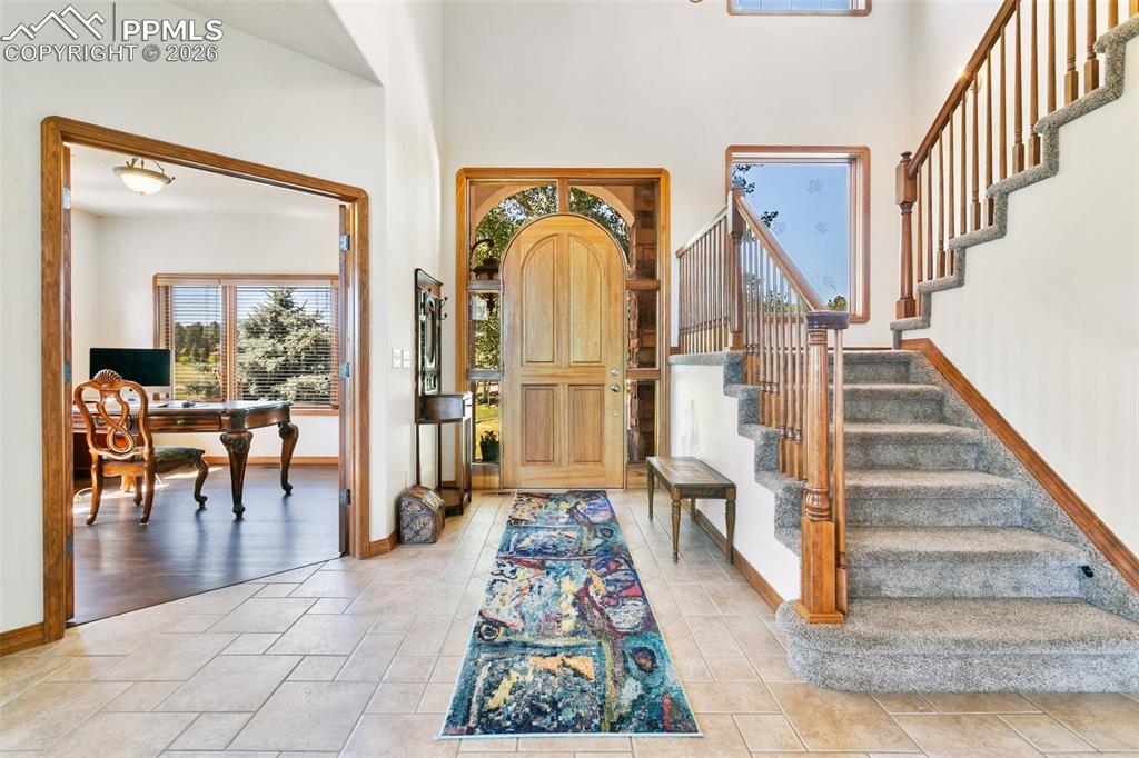 Image 4 of 45: Entry