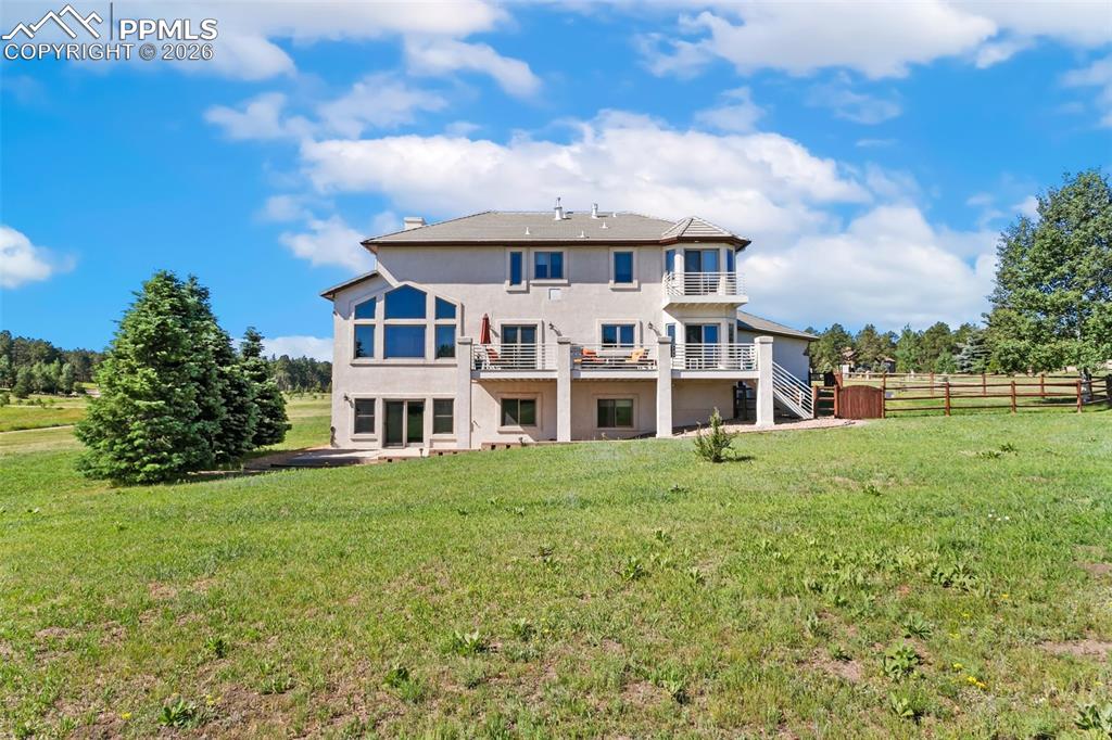 Image 42 of 45: Back of Structure