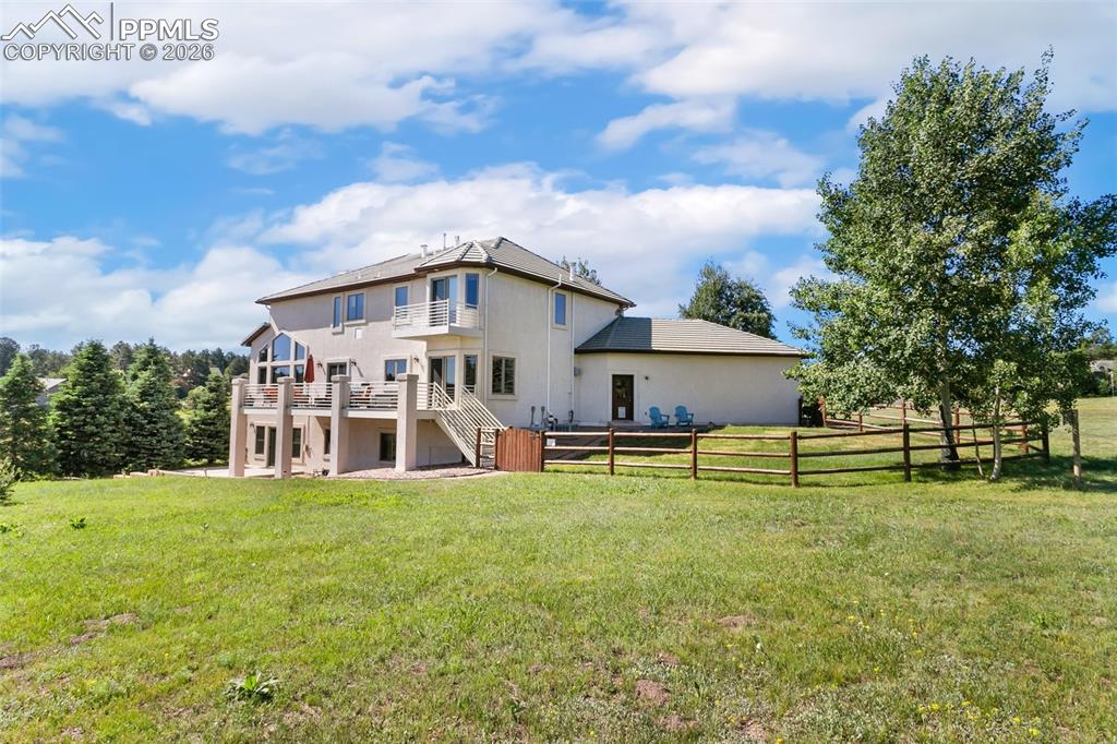 Image 43 of 45: Back of Structure