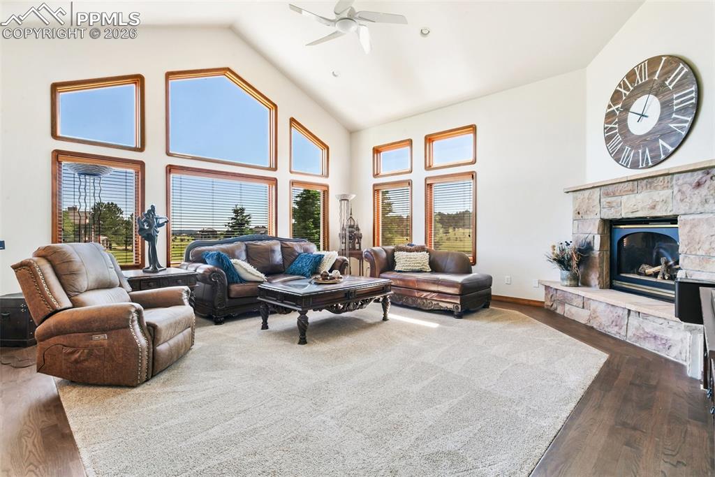 Image 8 of 45: Living Room