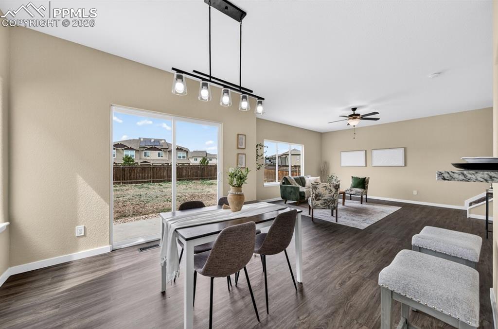 Image 18 of 41: Dining Area