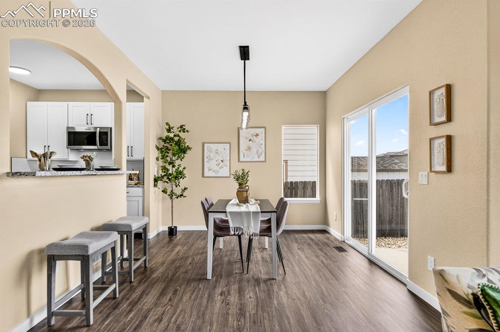 Image 4 of 41: Dining Area